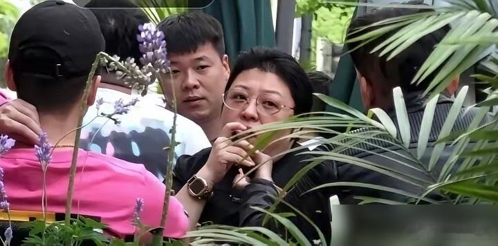 牛逼和真相能有多大差距呢？举例子，韩红在2025年网络视听大会等公开场合多次表示