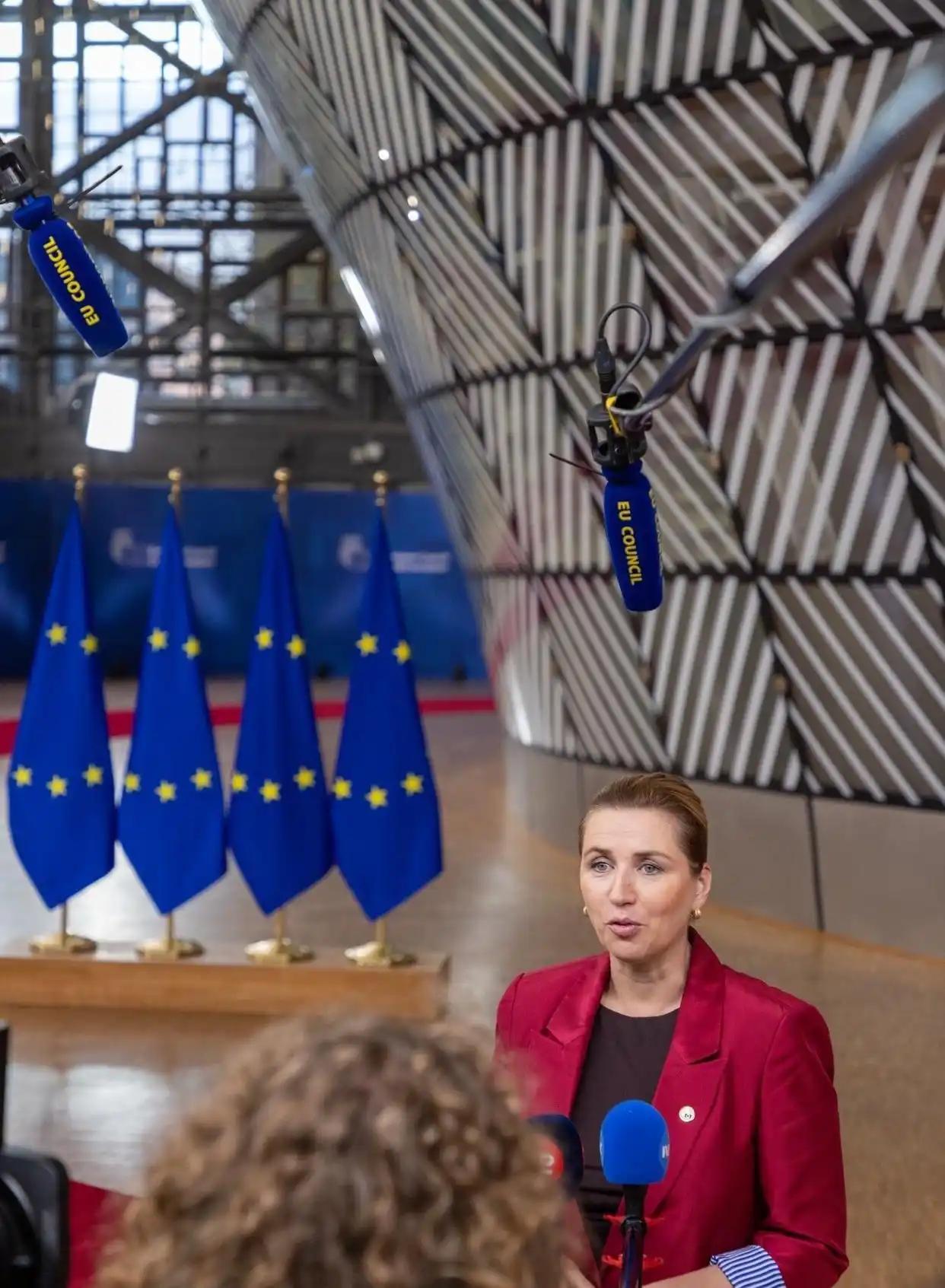 丹麦公开喊话中国
近日，丹麦把旅居台湾省民众的居留证、国籍、出生地全部登记成了中