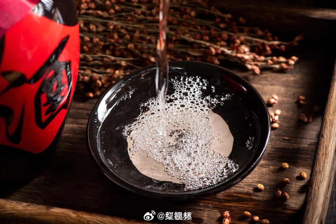 【1499元茅台消失了，白酒告别低价混战】今年618，酒水依然是电商平台最热闹的
