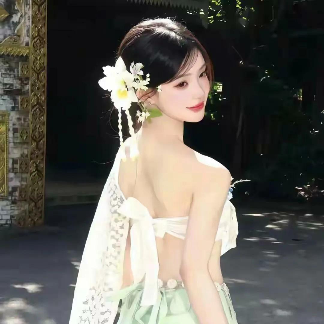 古风花海，仙气飘飘梦幻粉色的花海 梦幻花海 花海 花海梦幻 花海梦幻写真 古风赏