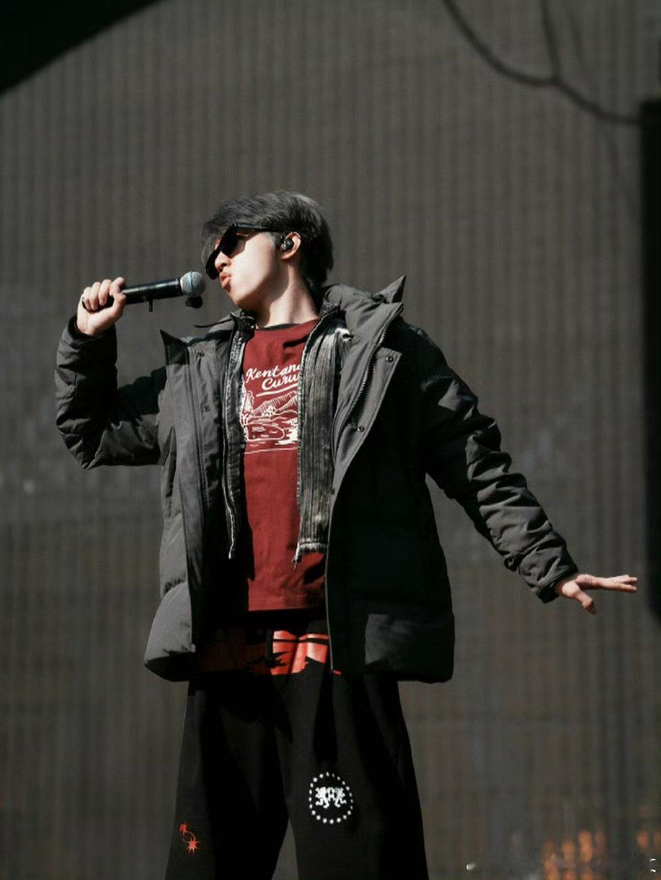 刘耀文这一程到贵阳 