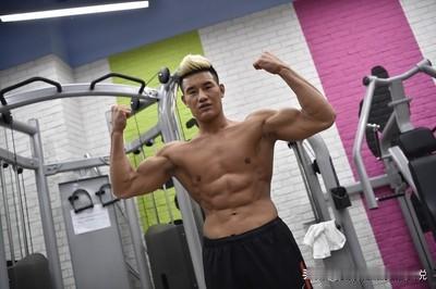 嘎子哥称接受一切结果 现在的网红为了流量真是无所不用其极，就说“嘎子哥”谢孟伟吧