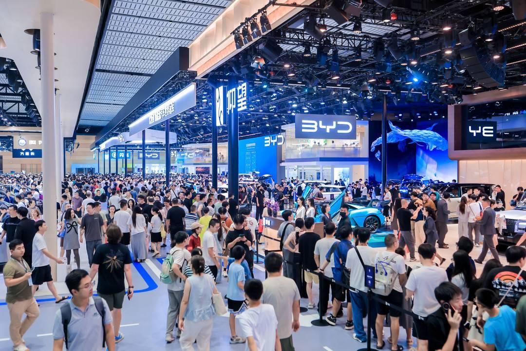 如果说2025年车市关键词是价格战，那么2026年成都车展释放的信号已经转向，单