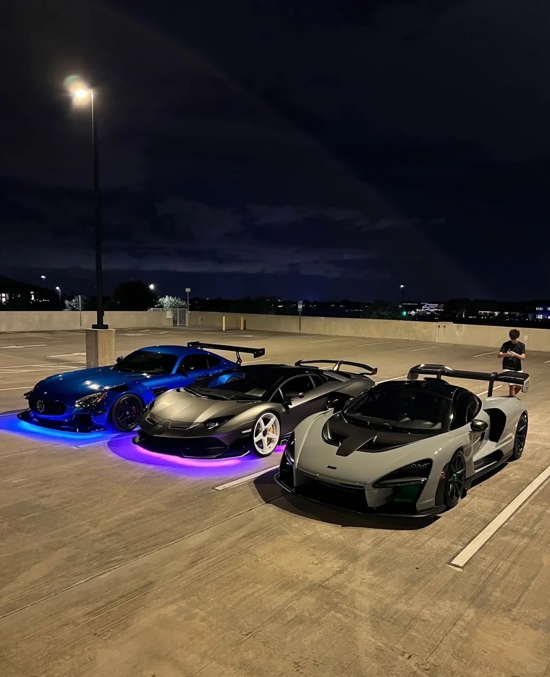 什么？！你跟我说这么帅这么有氛围的车有三台？绝美车片 ​​​