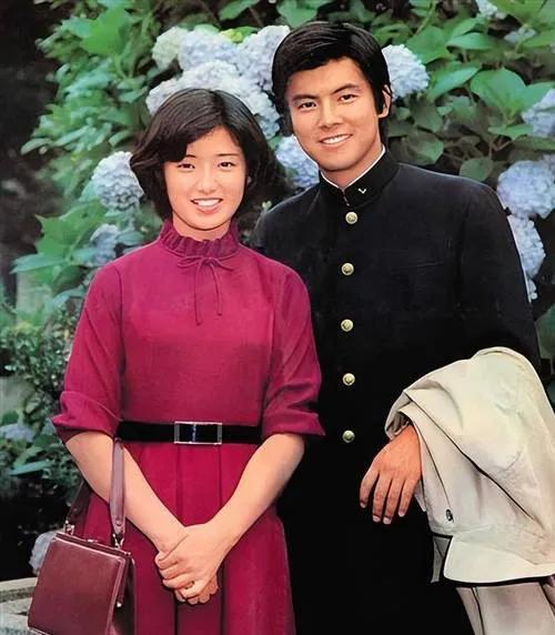 神仙眷侣：爱的传奇•山口百惠与三浦友和
文/半岛诗人

在时光的长河中，有一段爱