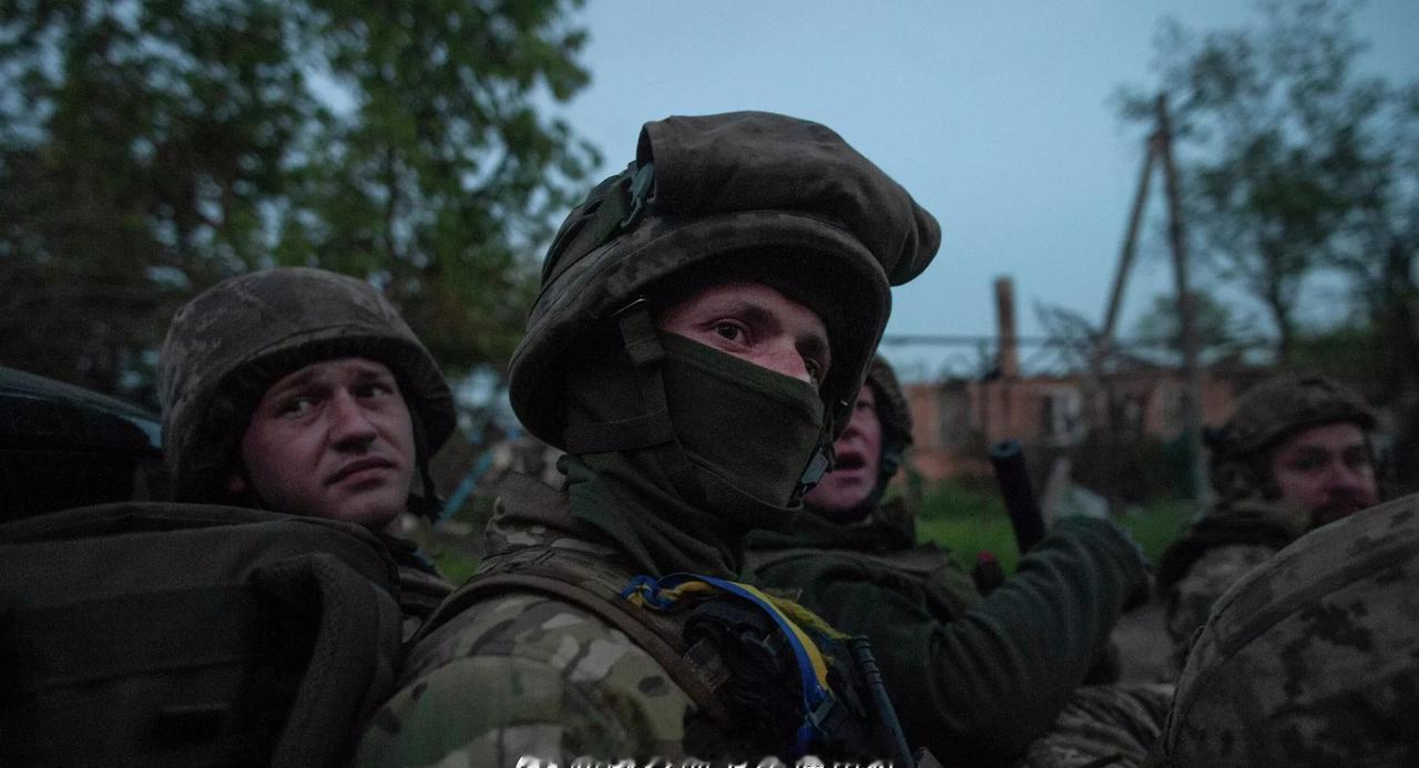 【俄强力部门表示乌军正在一日千里地撤退】俄罗斯强力部门的一名消息人士对俄罗斯卫星