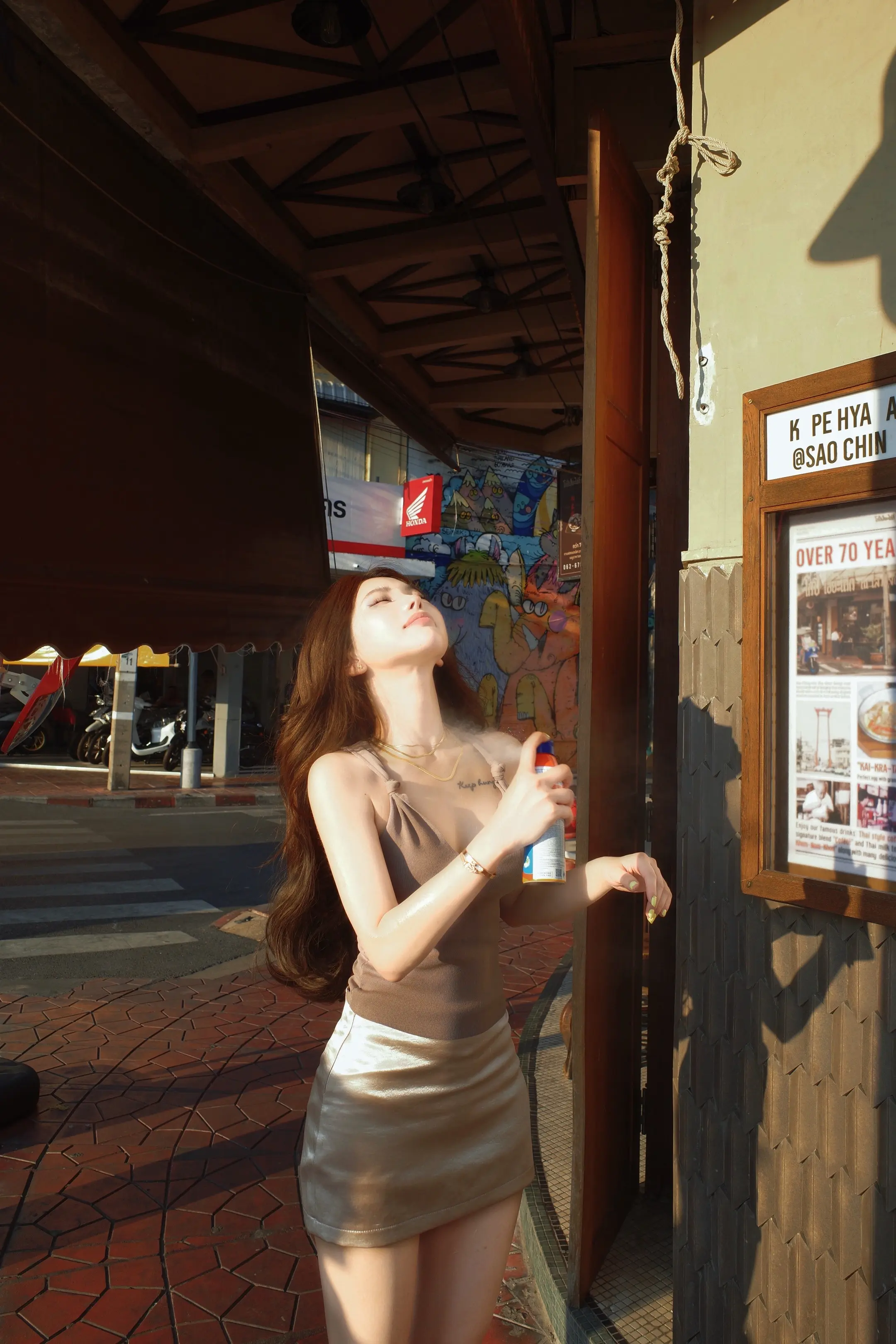 心碎了 38度一天喷三次防晒还是晒黑了…我和你们这些冷白皮拼了