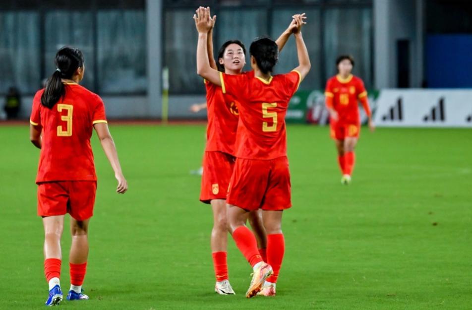 5‑0 大胜皇马 U17！中国 U17 女足踢疯了，方珍珠上演帽子戏法，劳尔女儿
