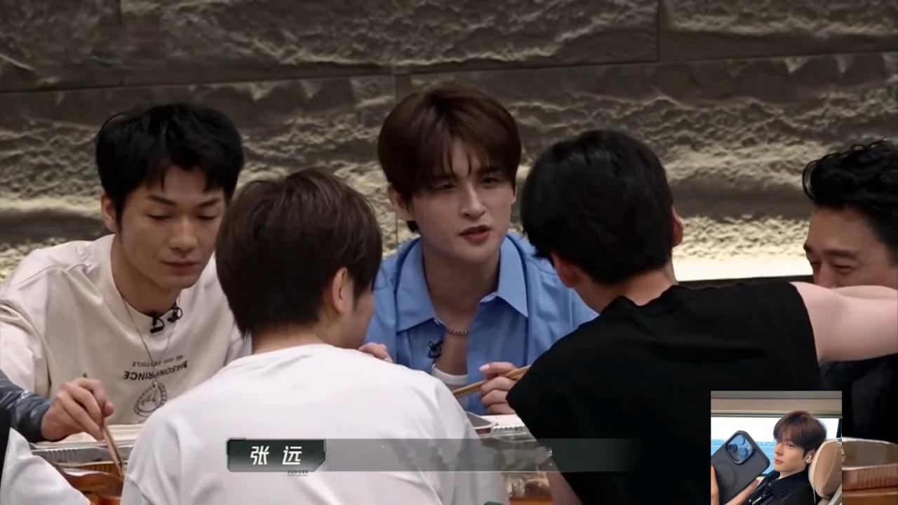 张远真来当嘉宾了张远真来魏哲鸣婚礼当上嘉宾了 本来只是关注魏哲鸣的新剧，结果被张