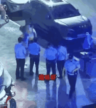 这进去了不得一顿暴打啊[笑哭]