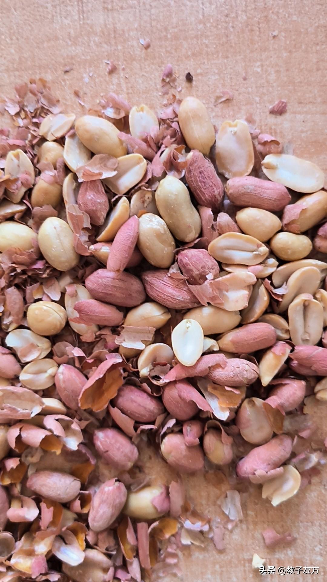 这个时候，女人马上给嘴里放硝酸甘油或速效救心丸能不能救过来？
有知道的吗？