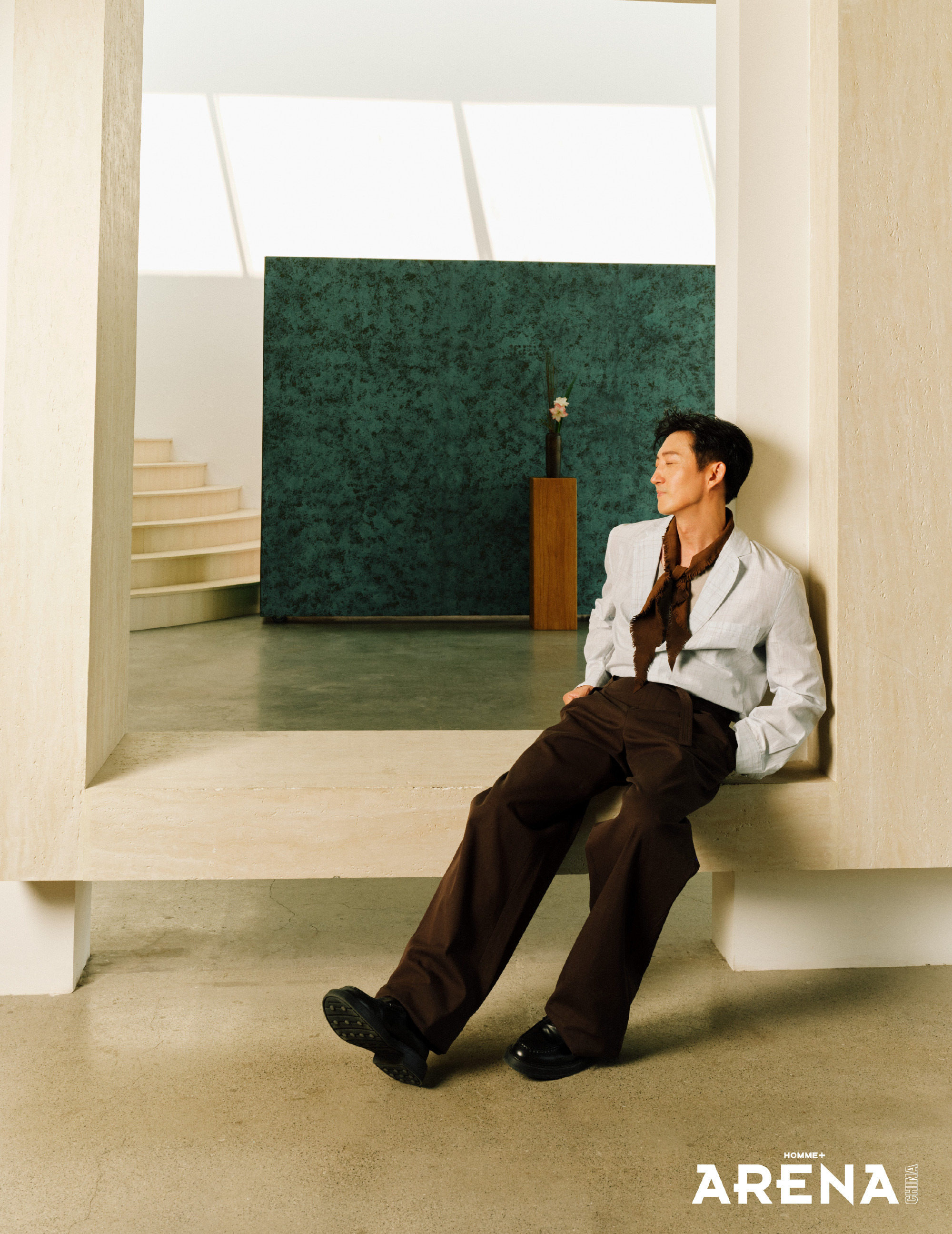 王阳ARENA封面王阳《ARENA HOMME+》杂志四月刊封面人物，封面佩戴I