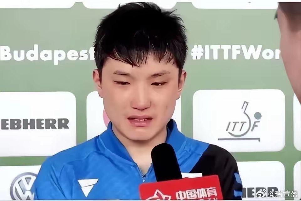 2026年WTT重庆冠军赛男单半决赛，19岁小将温瑞博4-2战胜日本选手张本智和