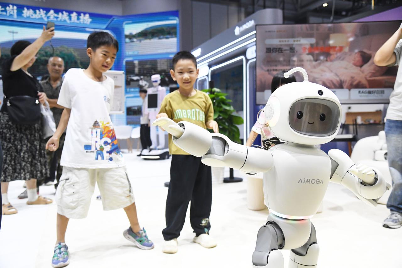 2026世界机器人大会上，一家中国芯片厂商集中展示了面向具身智能的“大小脑融合”