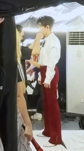 好直好细好长好有劲儿坐小车怎么还一颤一颤摇头晃脑的🎶就这么乖巧任人摆布……升降