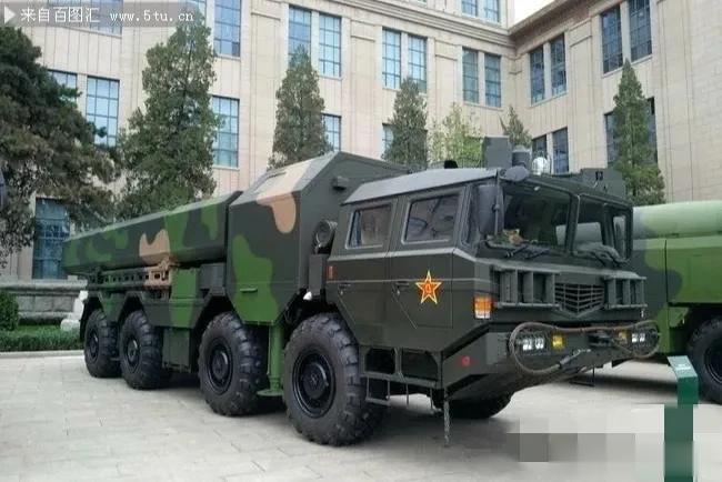  中国的长剑10巡航导弹。这是一款中国自研的优秀导弹，外表酷似美国的战斧导弹，但