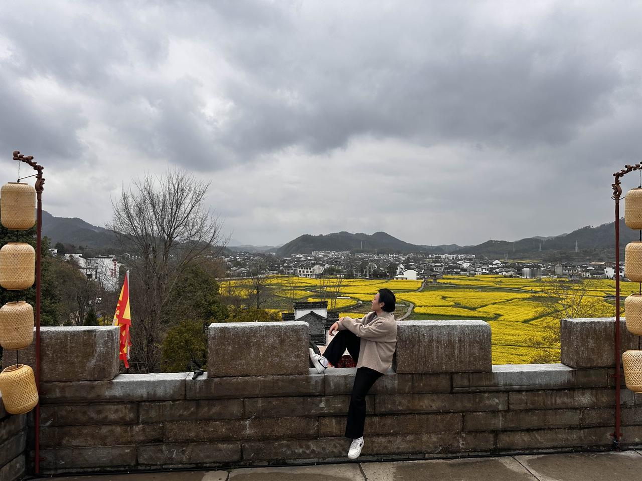 别再歌颂苦难了：道家的清醒，是对生命最大的尊重

我们从小被灌输“吃得苦中苦，方