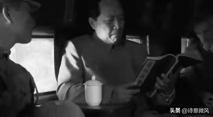 1956年毛主席专机失联脱险，一句评价道尽人才分量
 
1956年毛泽东的专机中