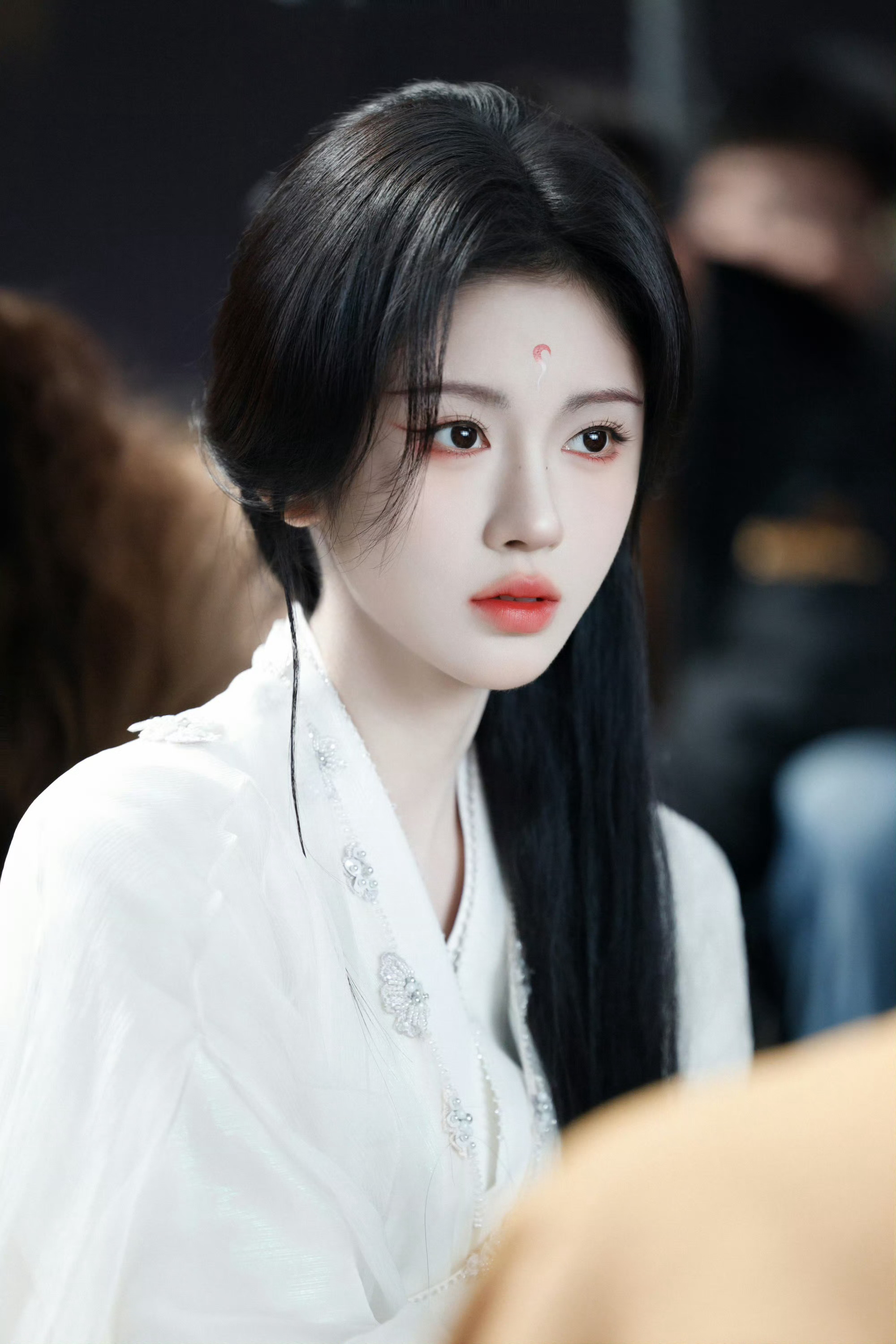 jjy鞠婧祎来战 jjy鞠婧祎阿黛 我想送你一份你肯定喜欢的礼物，可是快递员不让