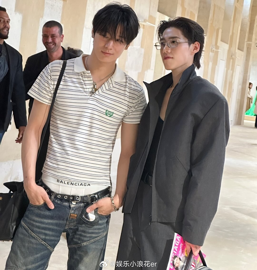 pp李柱延合照李柱延pp合照 THE BOYZ李柱延晒了和PP的合照，谁喜欢？ 