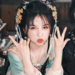 #爱奇艺开了虞书欣专栏#真的是抗剧女王，这泼天的富贵也算是被你蹭到了 ​​​