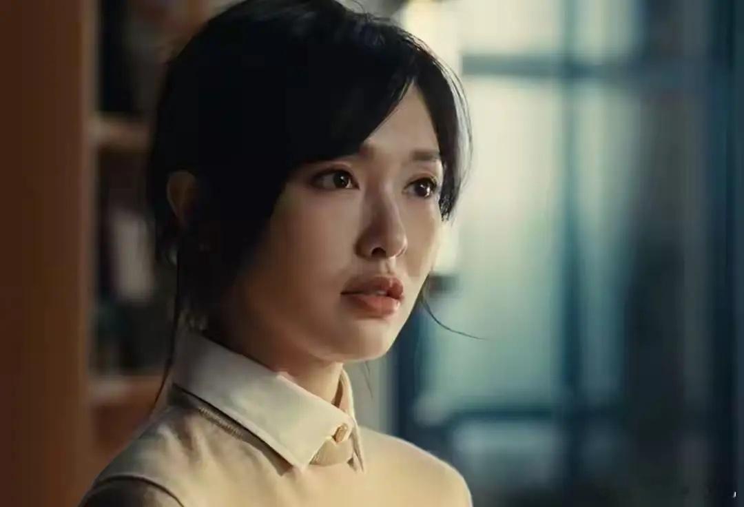 央视电视剧频道，演的新电视剧《爱情没有神话》，可不是我们能看的，唐嫣，赵又廷，这