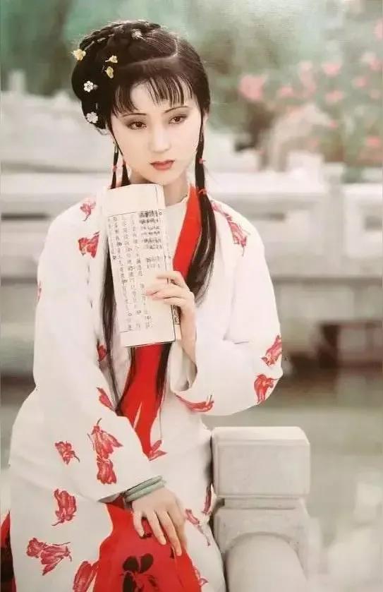 《红楼梦》还有必要重拍吗?虽然87版已成经典，但也不是完美无缺。因当时资金短缺，