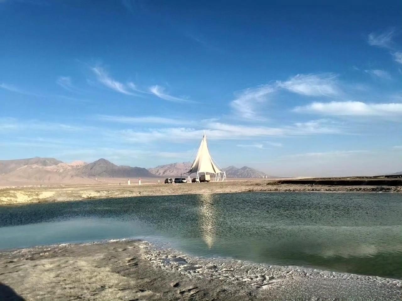 从敦煌一路向东来到大柴旦，这个县级行政区很小，在柴达木盆地的边缘，一共也就2万人