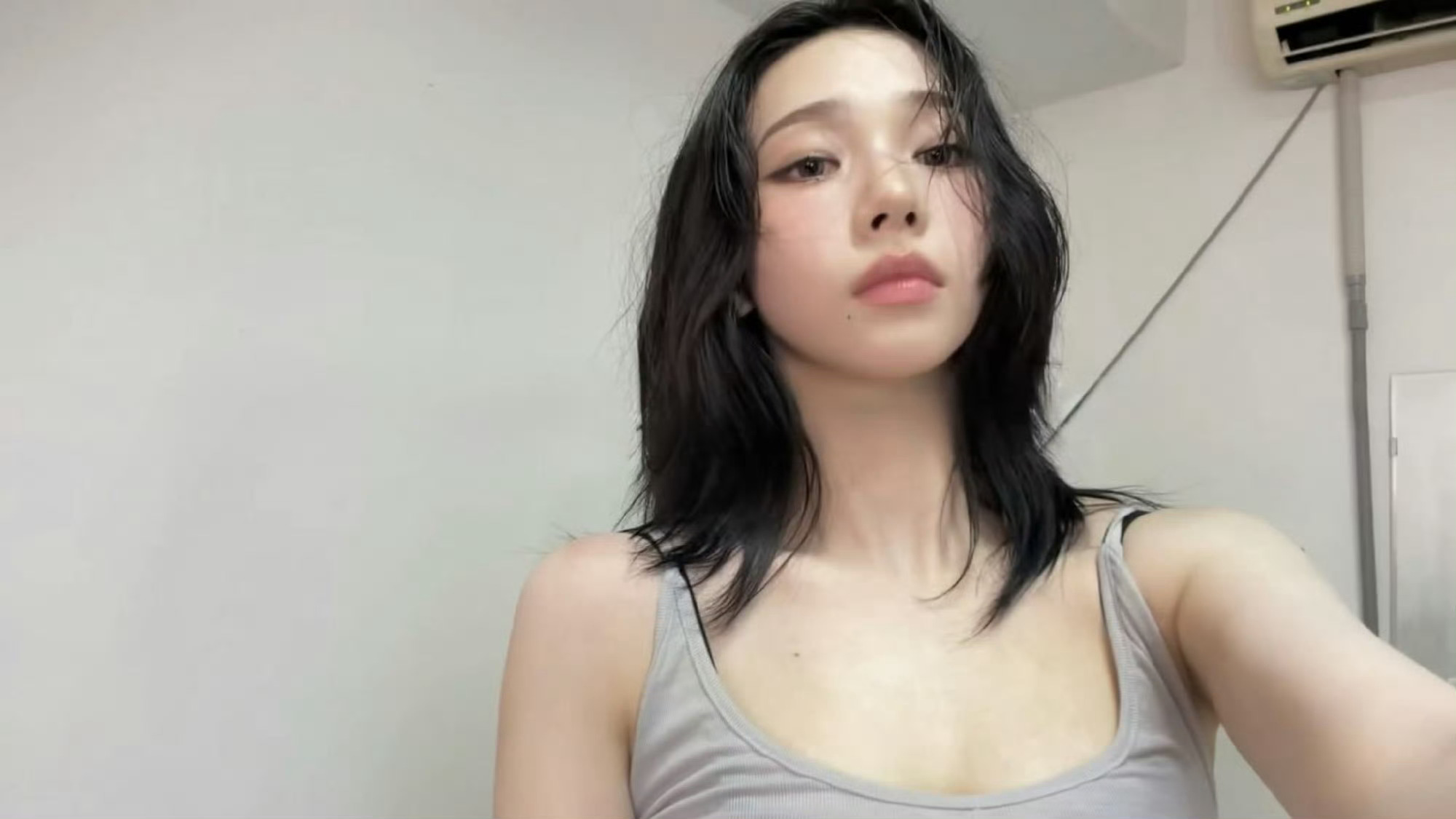 柳丝宝宝今天中午12点要干什么aespa挑染
