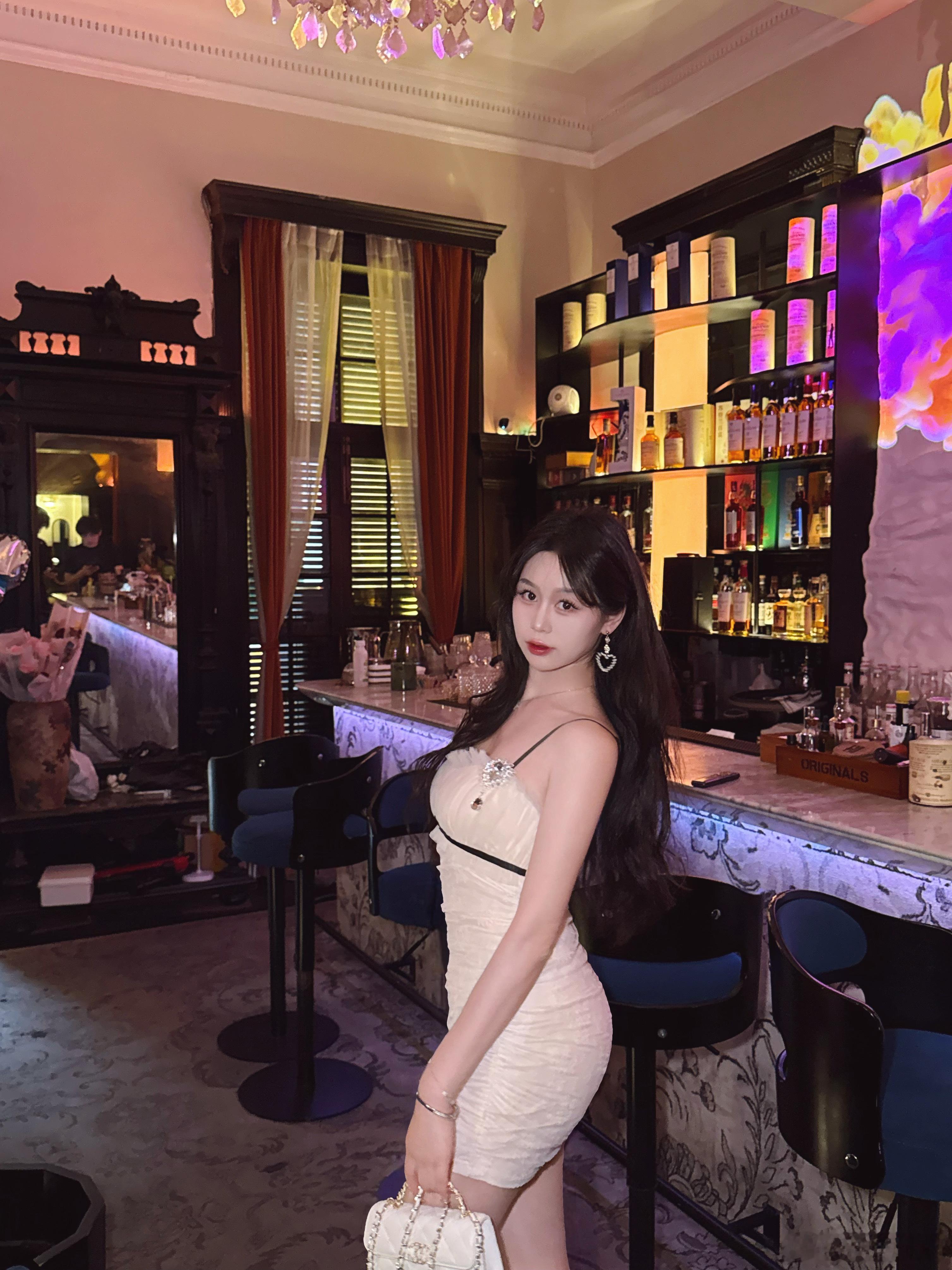 🥂🤎👗:花娴 