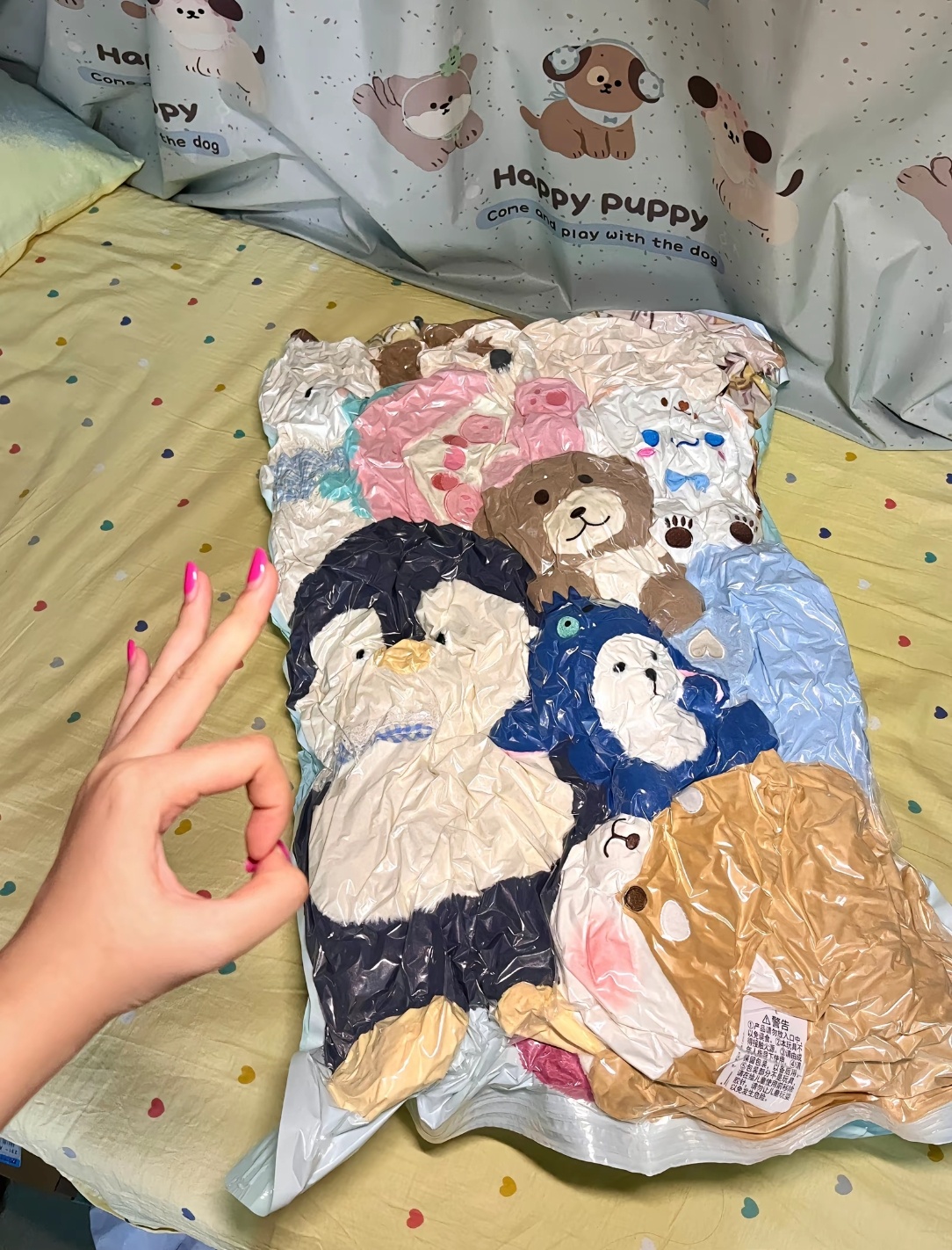 大学生放假回家就这样每一个带回家的行李都是行李.Zip根本无法想象行李箱里都装了