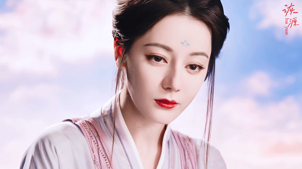 迪丽热巴 《白日提灯》贺思慕 / 动图▷EP26-10 小道士丸子头+紫衣-放飞