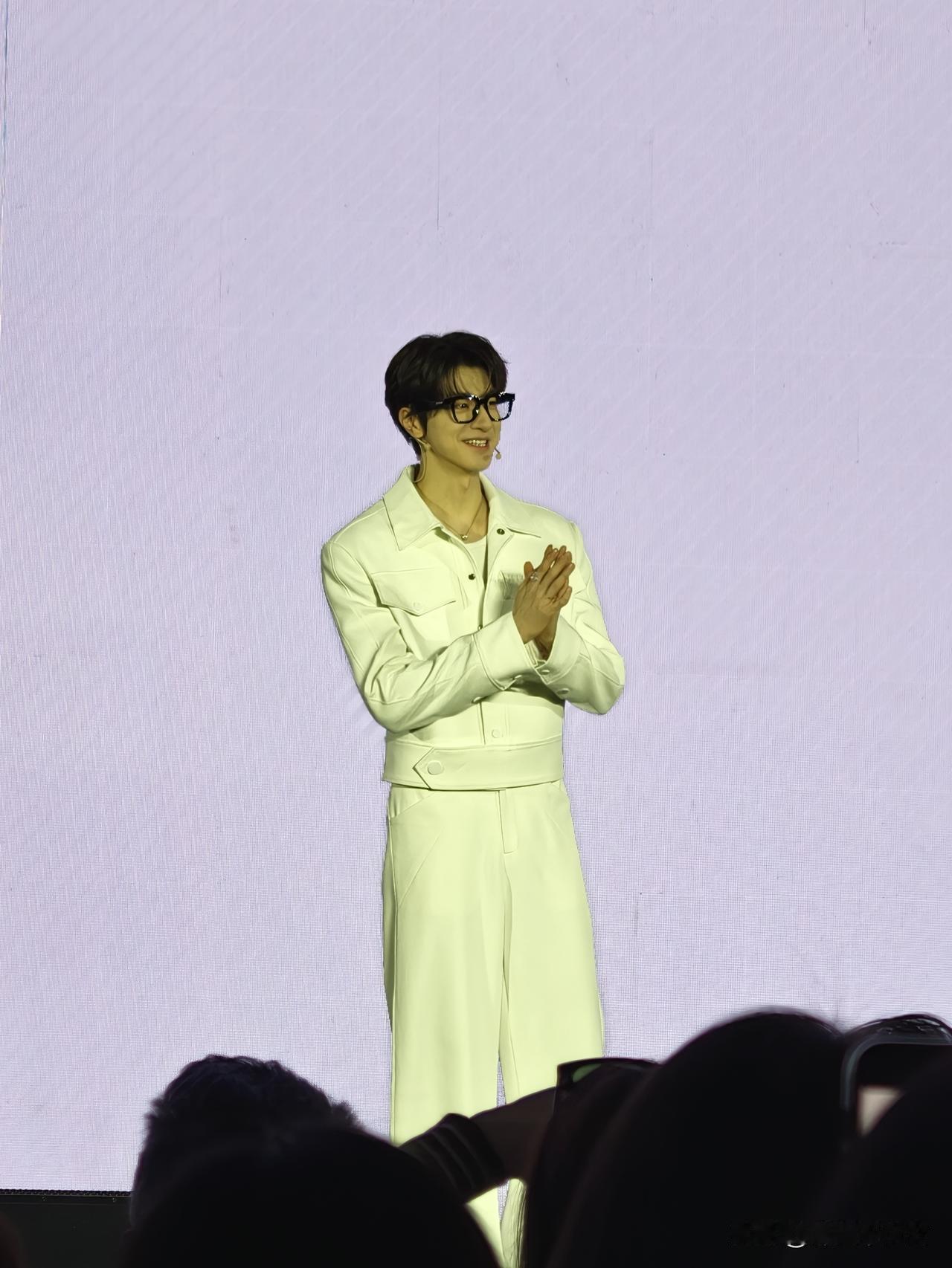 闪现杭州，参加Rokid乐奇✖️BOLON新品联合发布会，现场人真的超级多，要不