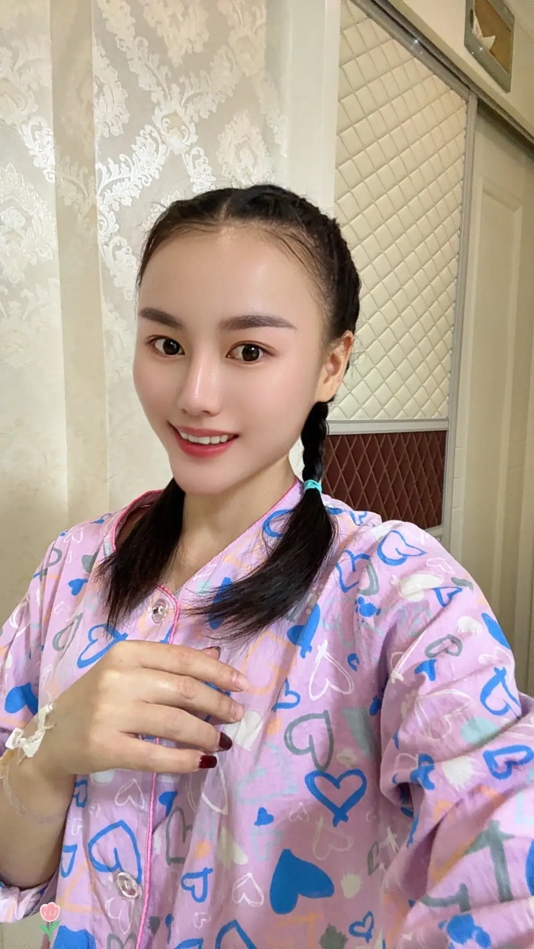 努力做一个三观正的工作者，低头有勇气，抬头有底气，努力上进，不是为了做...