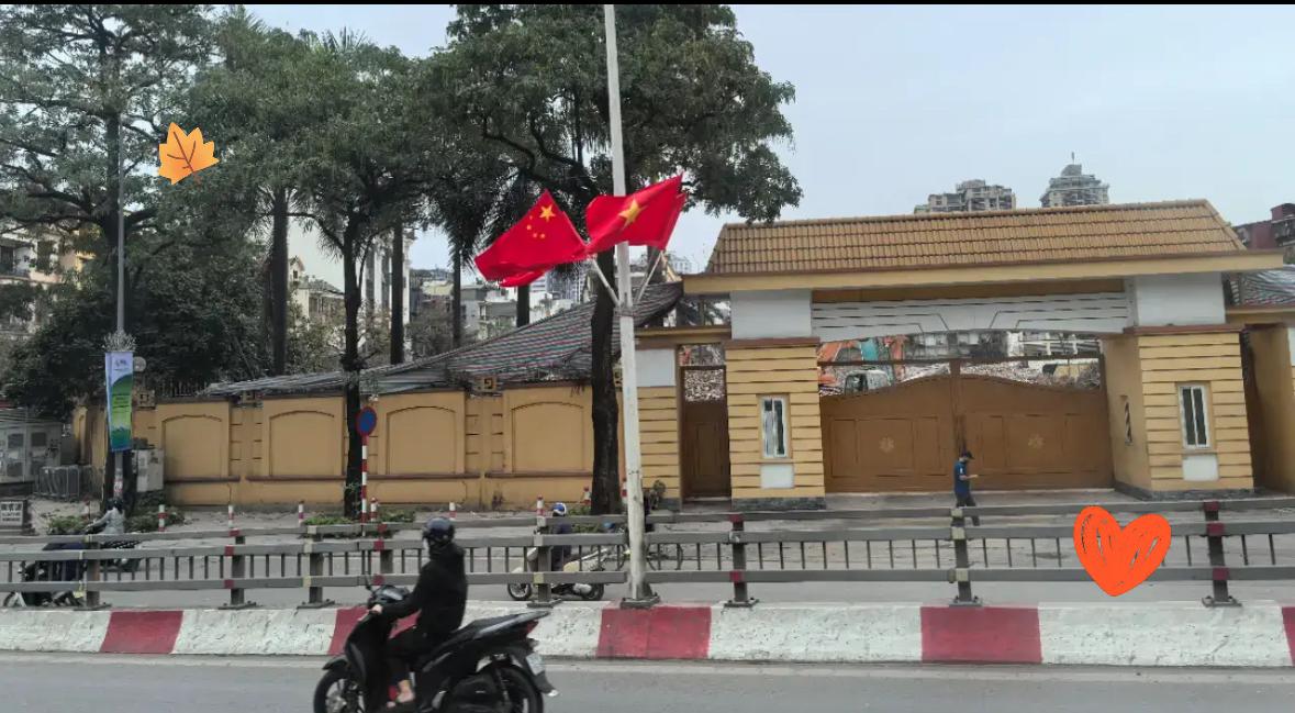 越南国会主席陈青敏10月11日落地北京，提了一个很直白的诉求：提升战略基础设施互
