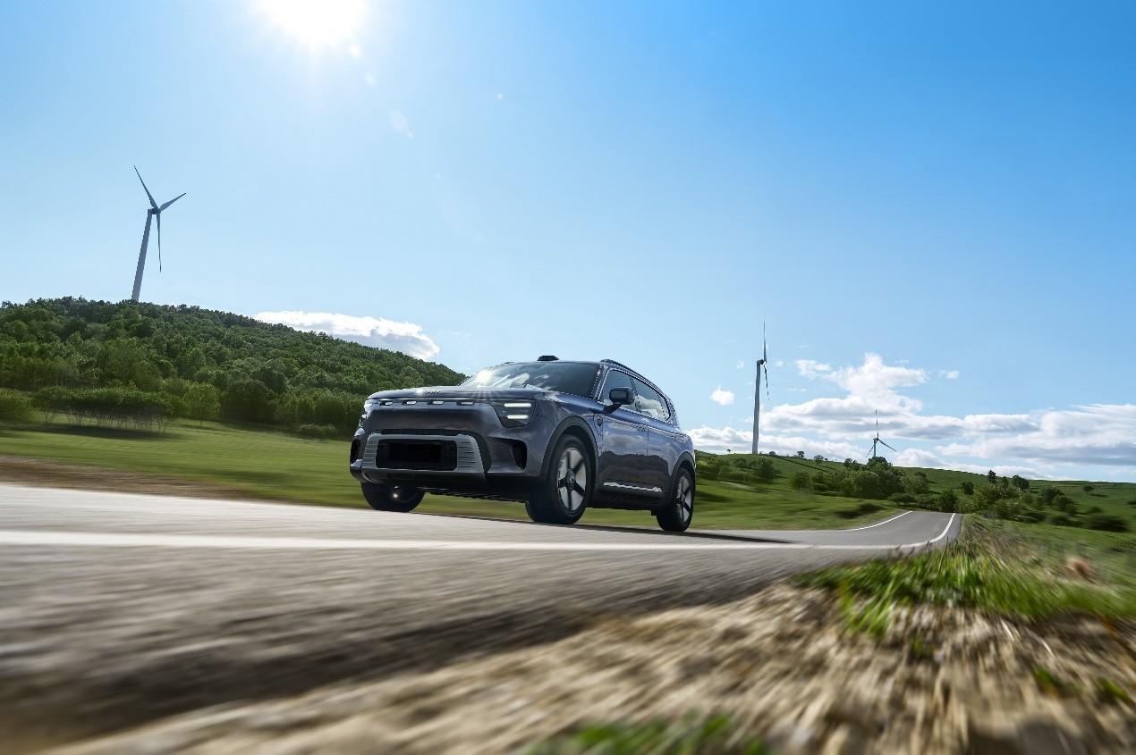 近日，smart精灵5 EHD超级电混上市，新车共推出4款车型，售价区间为18.