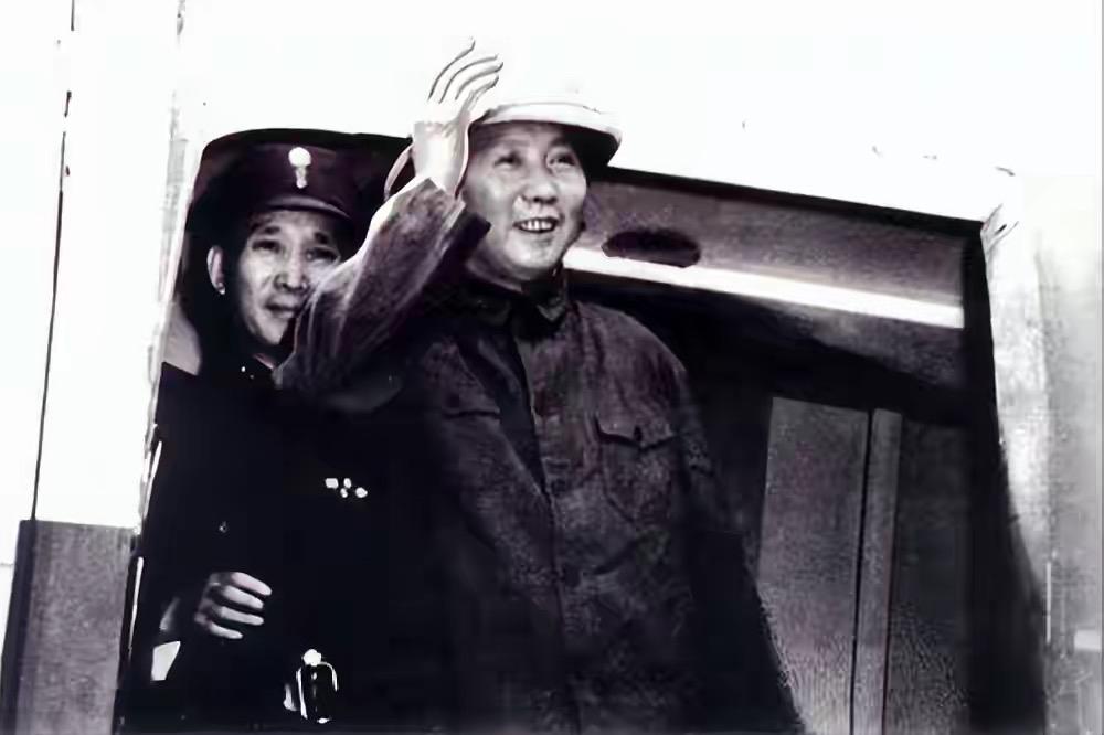 如何评价重庆谈判？

蒋：第一要务是收编中共军队进入国军，其二按孙中山军-训-宪