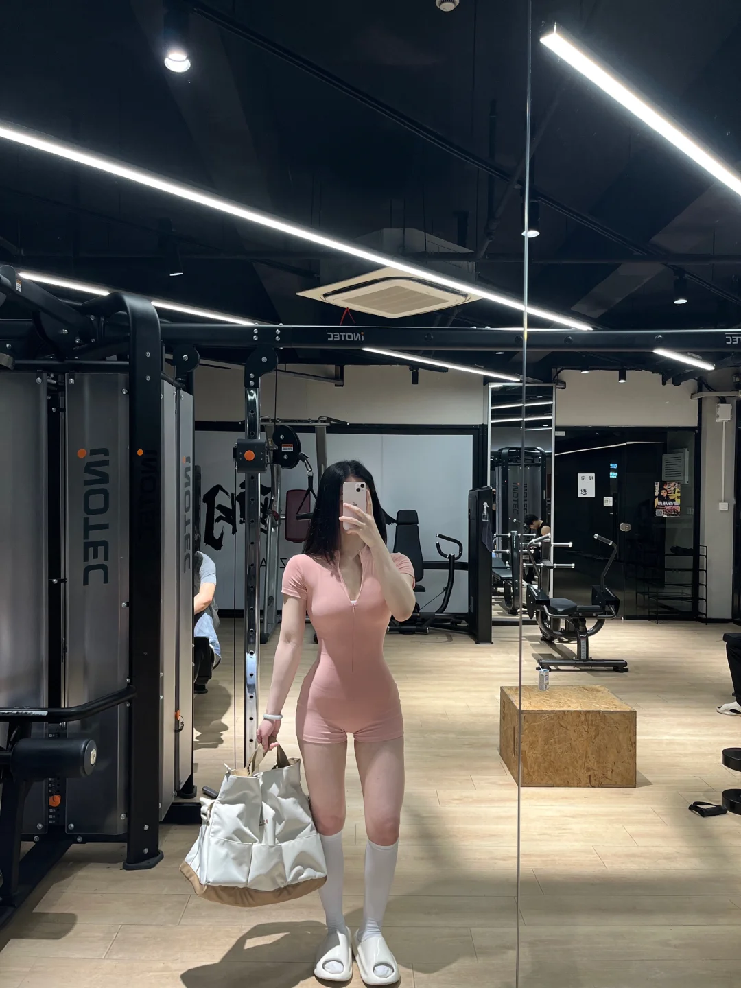 健身不显身材我不穿