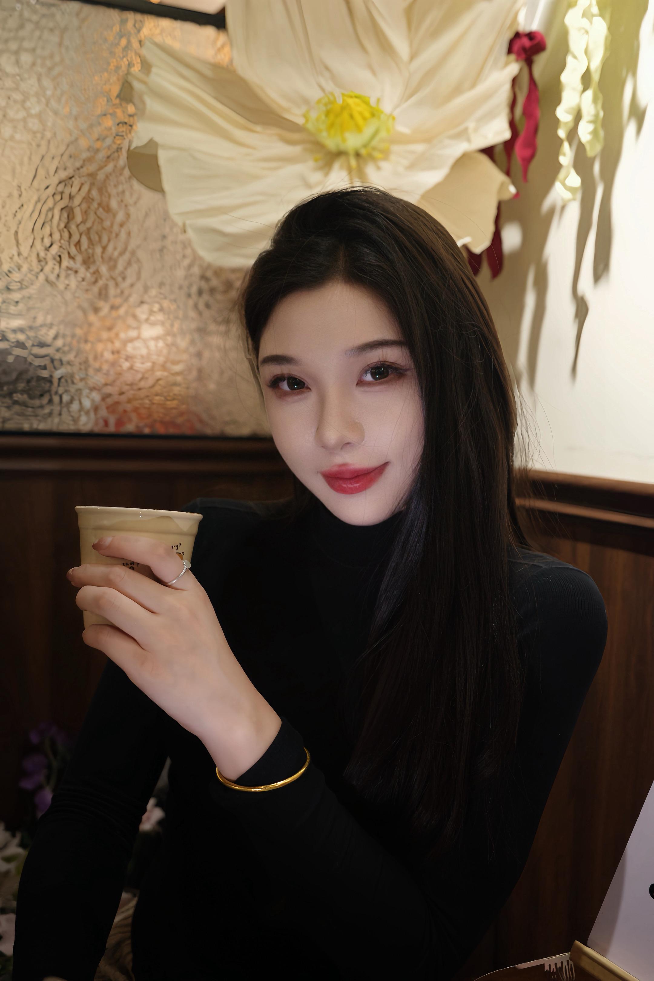 来 请你喝杯热茶