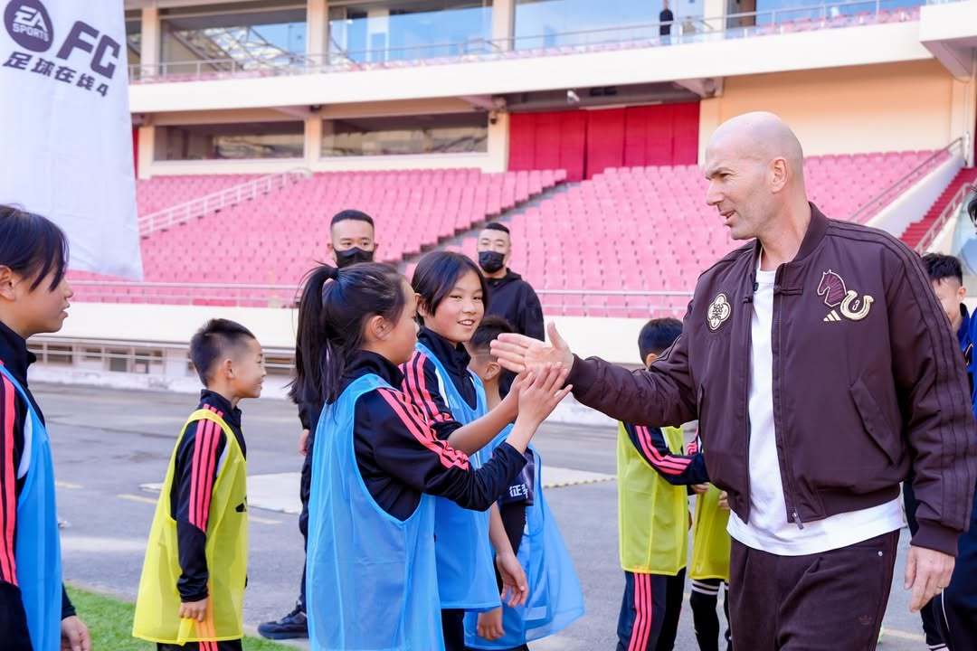 齐达内IG：上海2025 !halamadrid