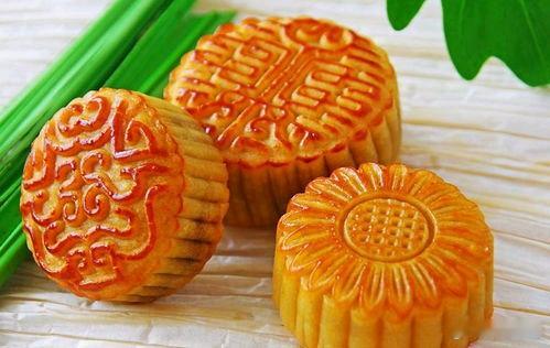 果然一代人有一代人的月饼月饼承载着代代中秋回忆，老一辈偏爱油纸包裹的五仁月饼，如