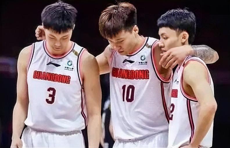 不吹不黑，在广东男篮体系下，徐杰的作用大于赵睿和胡明轩！

全运会男篮的比赛目前