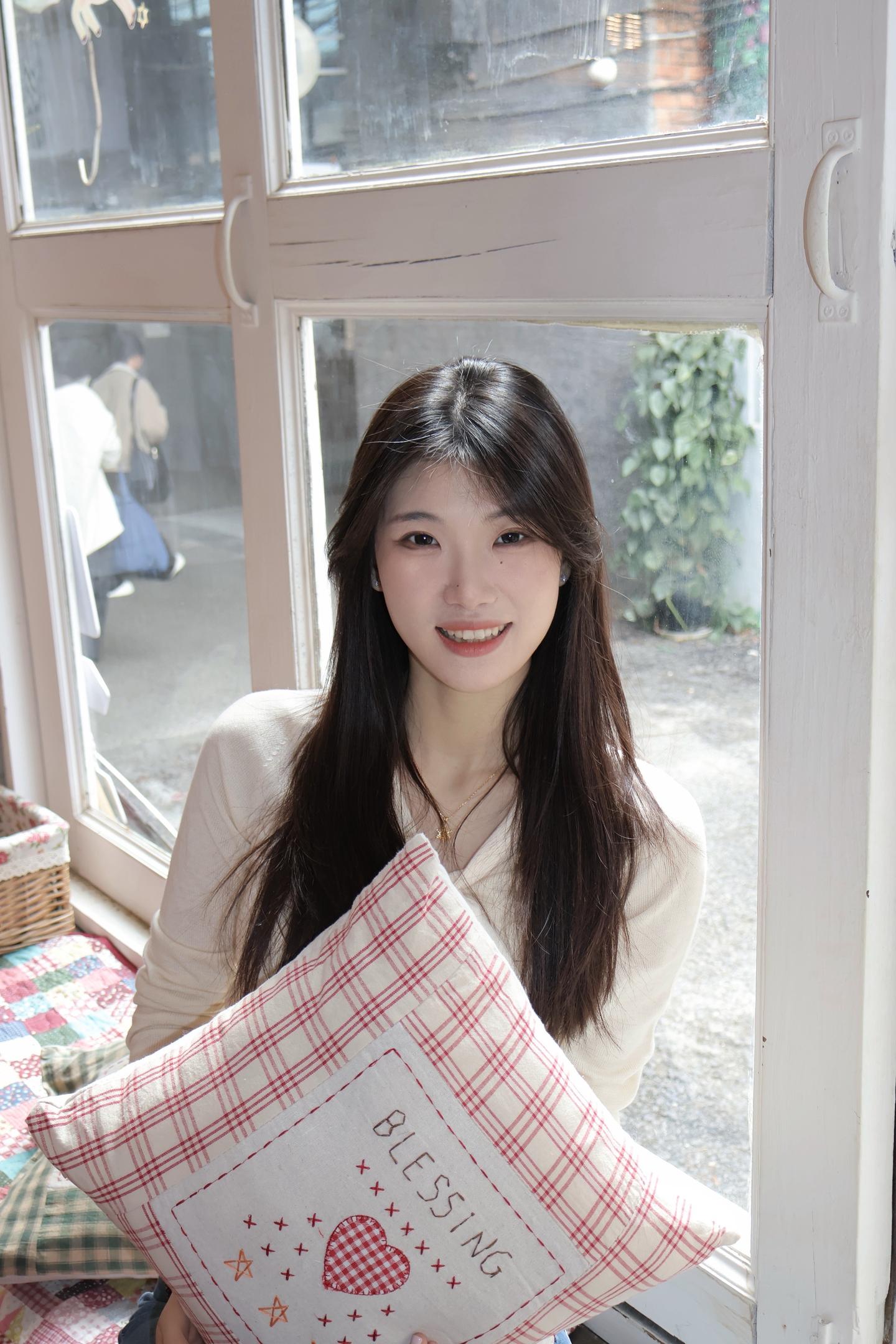 当你的眼睛眯着笑。我的眼里都是你