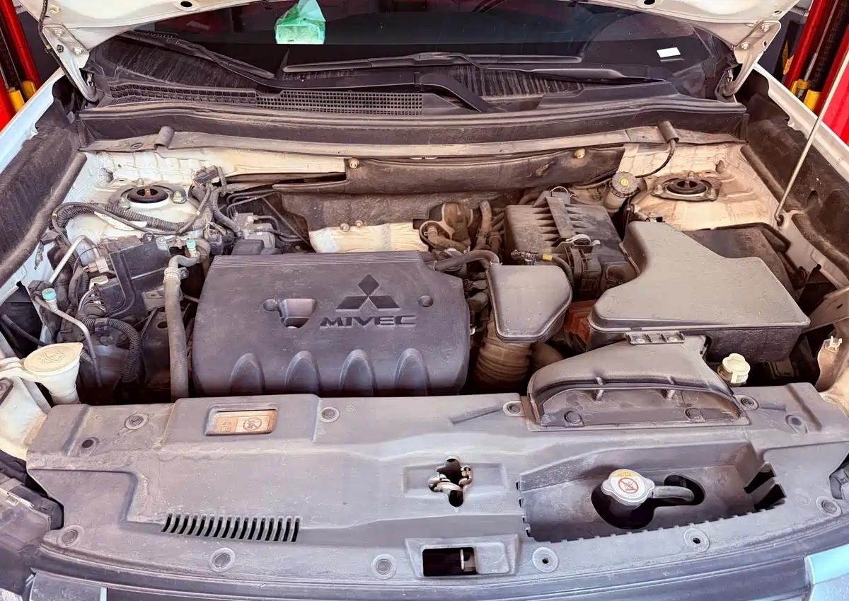 我们春季汽车保养和其他的季节有一点区别，那就是春季的温差变化比较大，早晚冷，白天