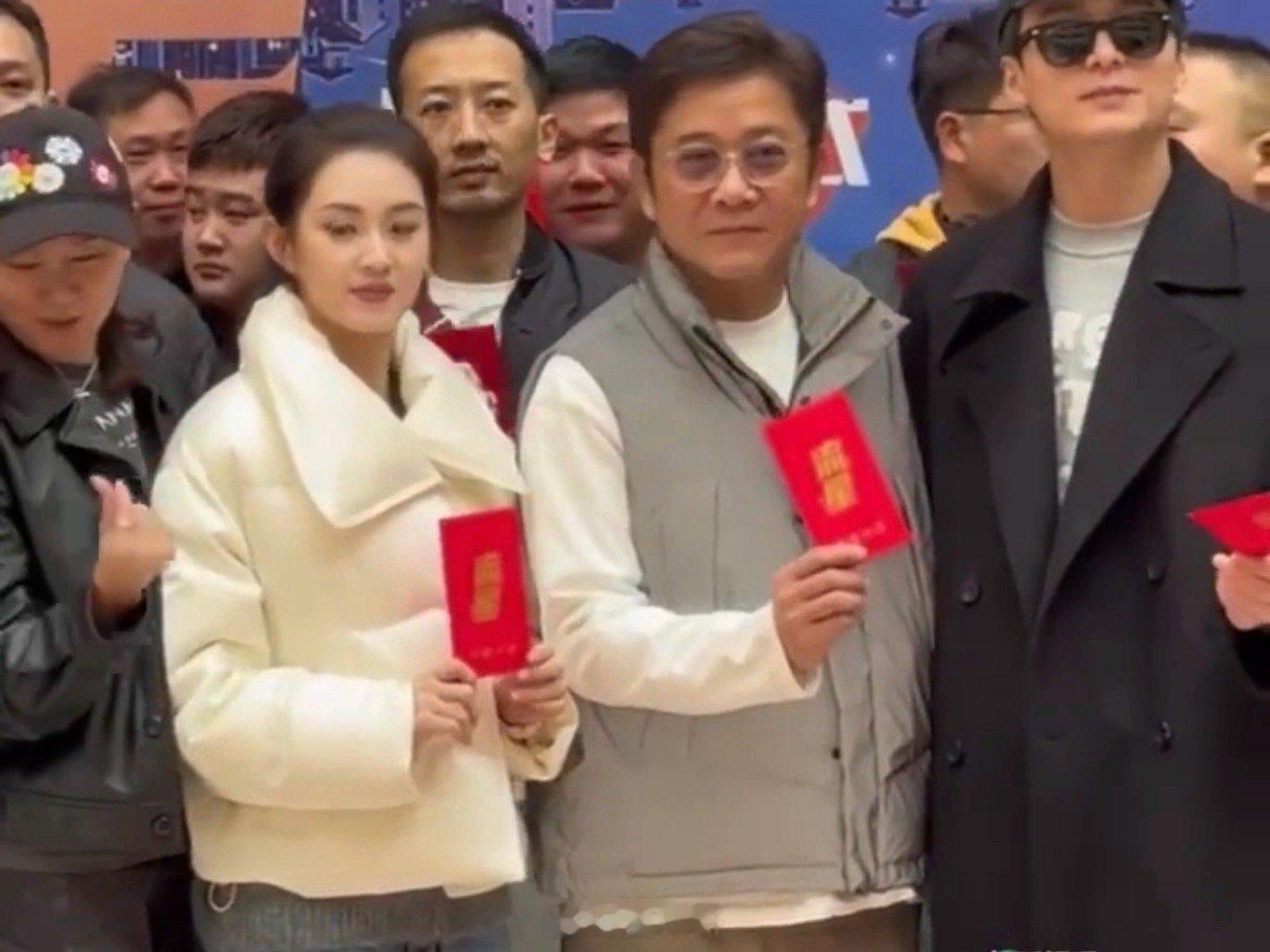 郭宇欣又一部短剧开机了。长剧短剧来回切换的郭宇欣，也算是好起来了。短剧一姐未来可