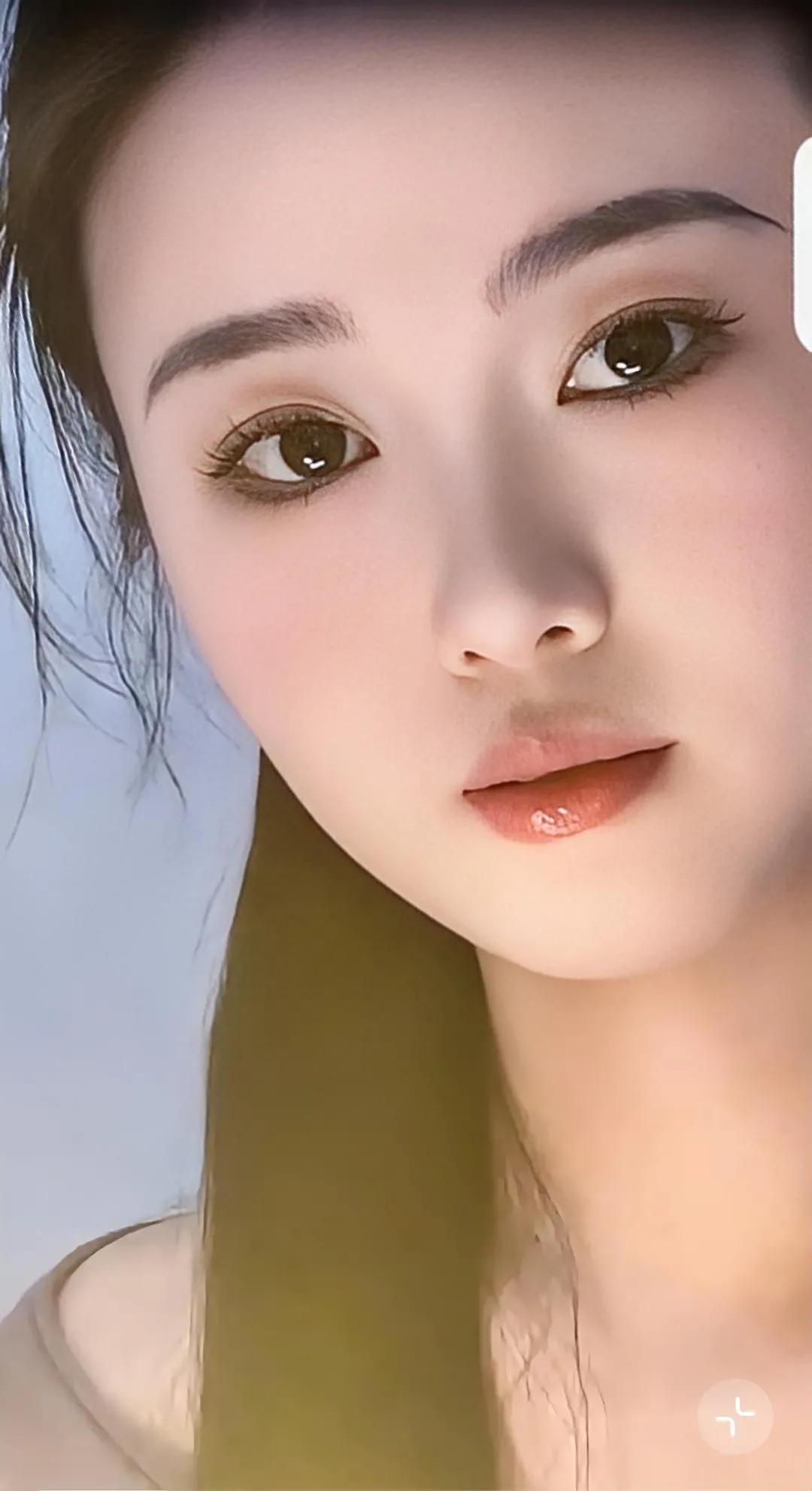 女人若遇不到关心自己、关心家庭的男人，便如同在茫茫大海中独自漂泊的孤舟，找不到可