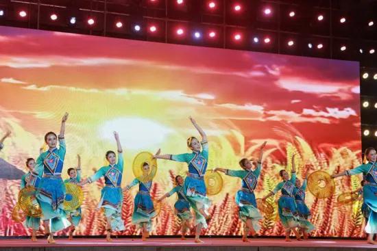 演出校长讲话—— 舞蹈校长 学校校长致辞 校长园长讲话稿 艺术学校家长会 
由衷