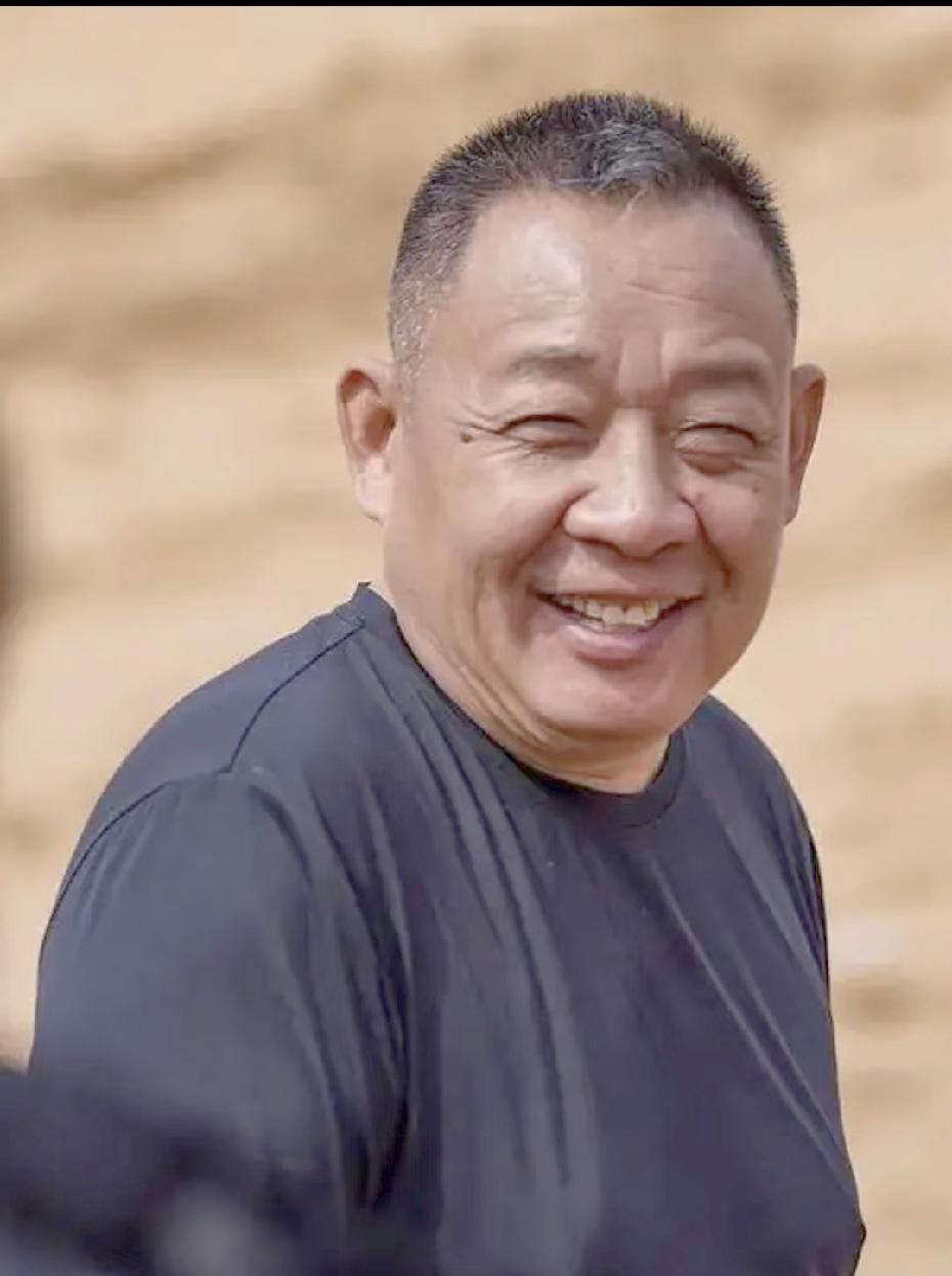 东航这事一出来，
胖东来的含金量还在上升！
胖东来员工被骂，公司护着员工，发监控