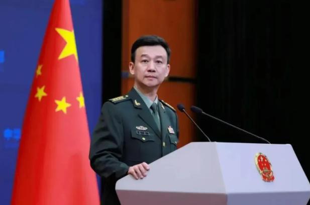 “从现在起，这片空域你们动不了！”1 月 10 日，美军 3 架 B-1B “枪