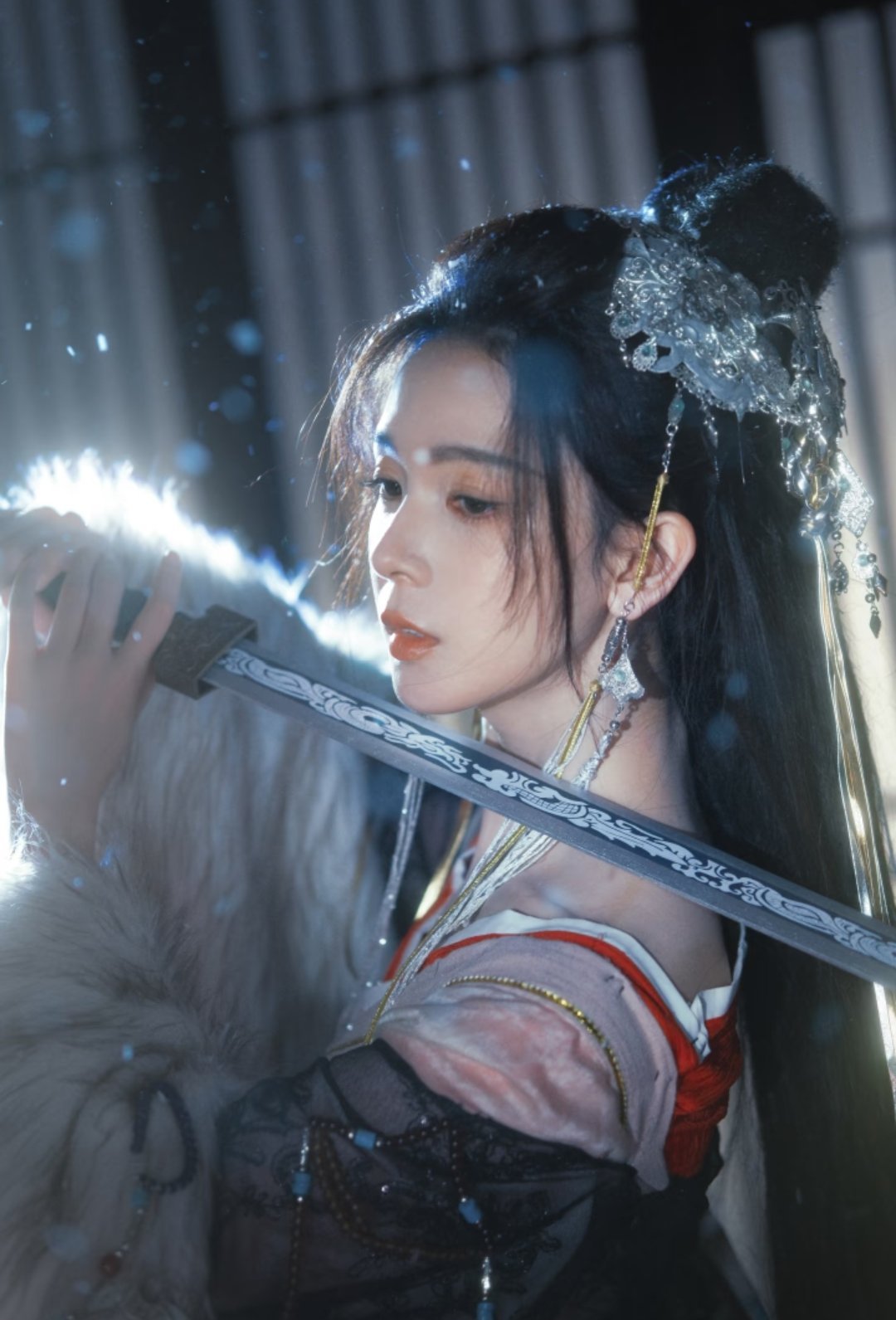 陈瑶的一些美图～“垓下一场雪，清醒而决绝。你好，虞姬。” 